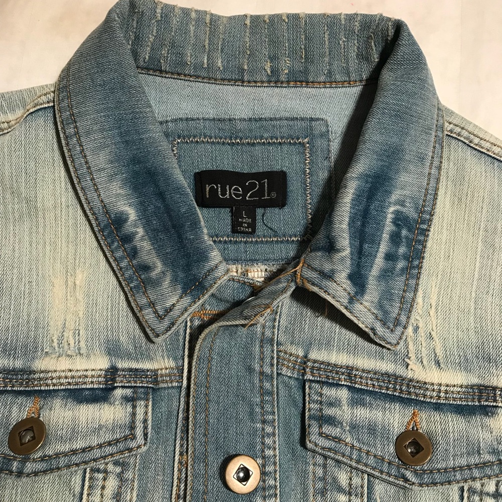 Beautiful Rue 21 Top - Picture 6 of 8